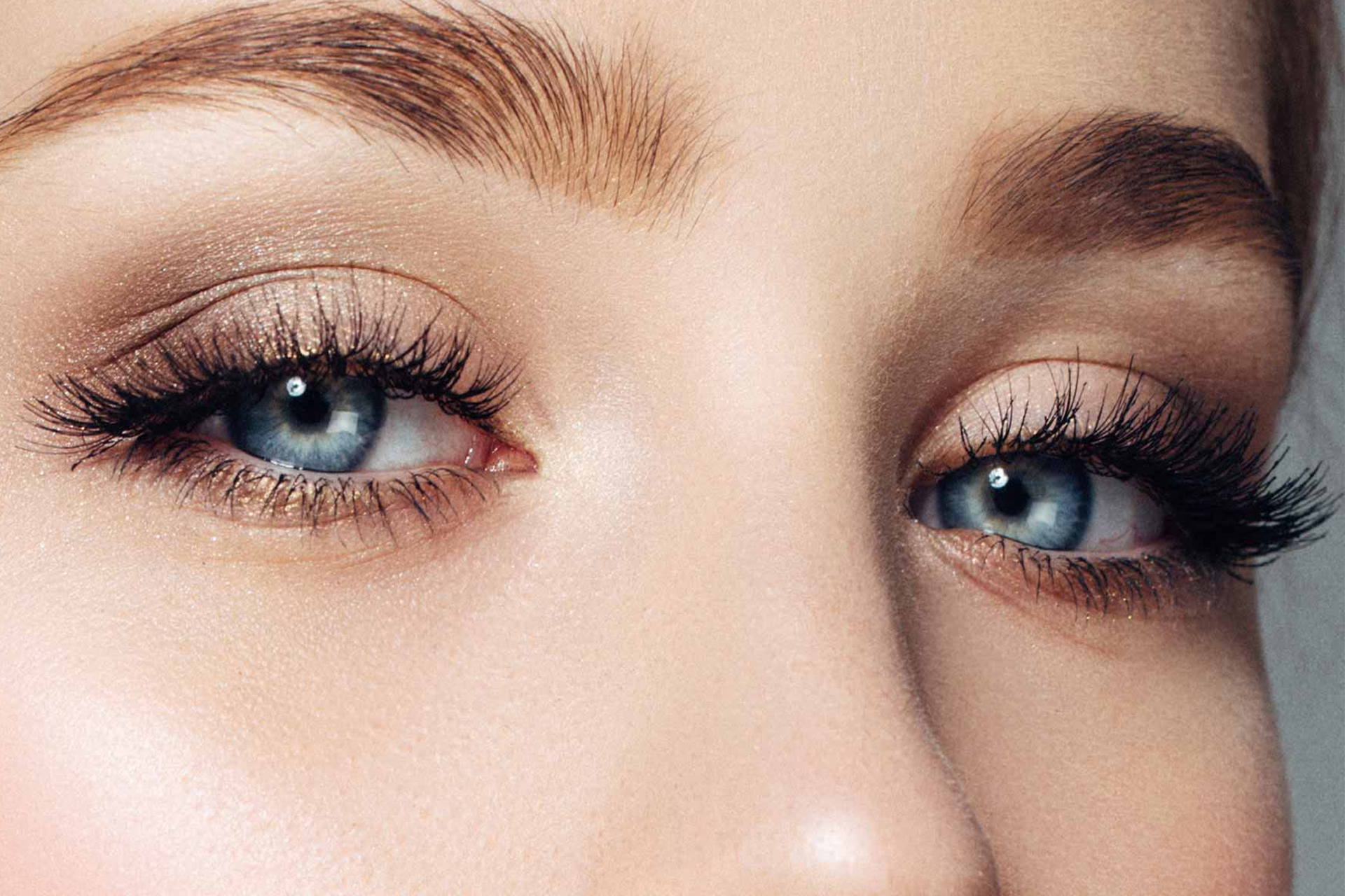 Queen Lashes Studio EYELASH EXTENSIONS